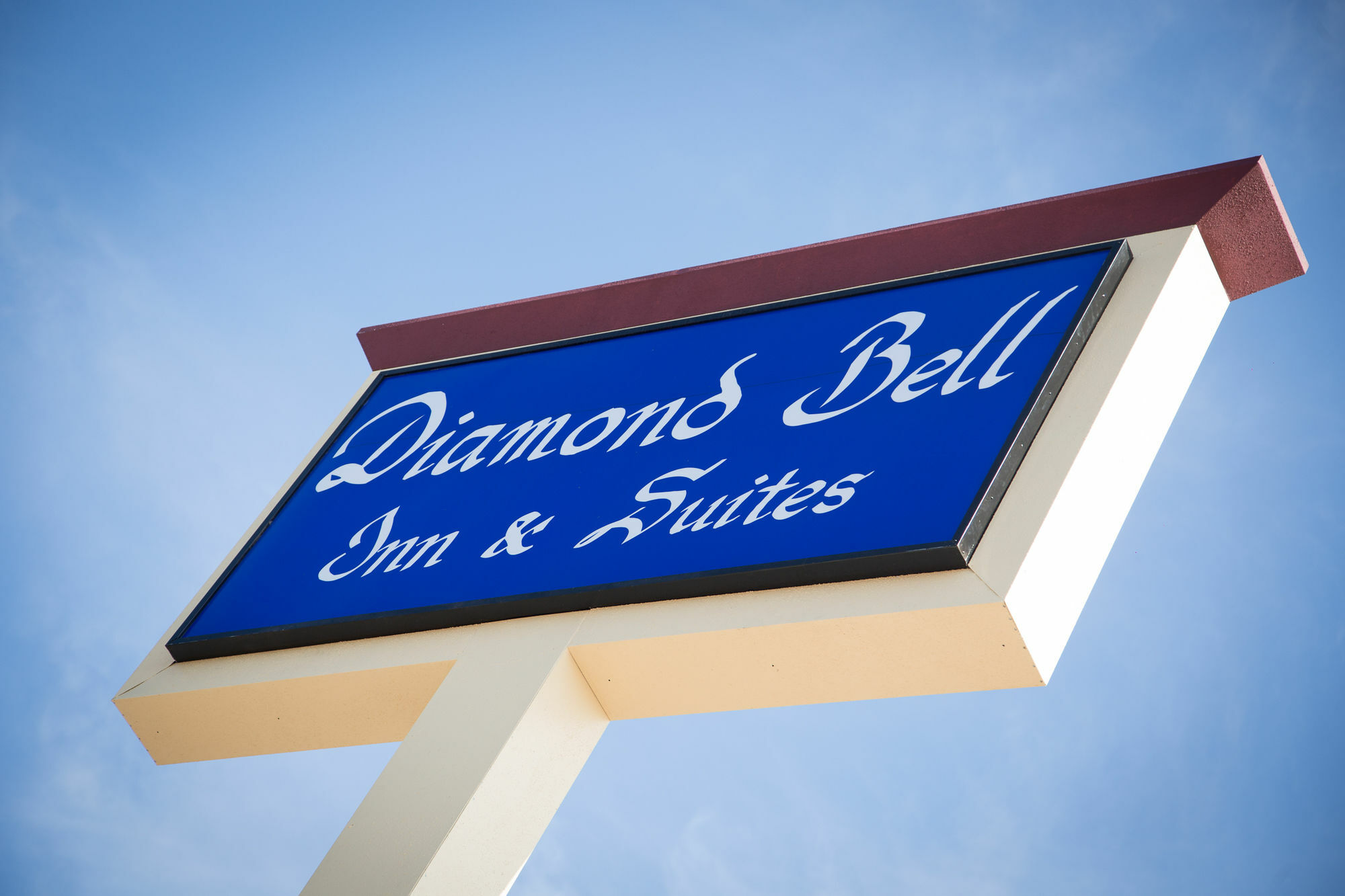 Diamond Bell Inn & Suites Exterior photo